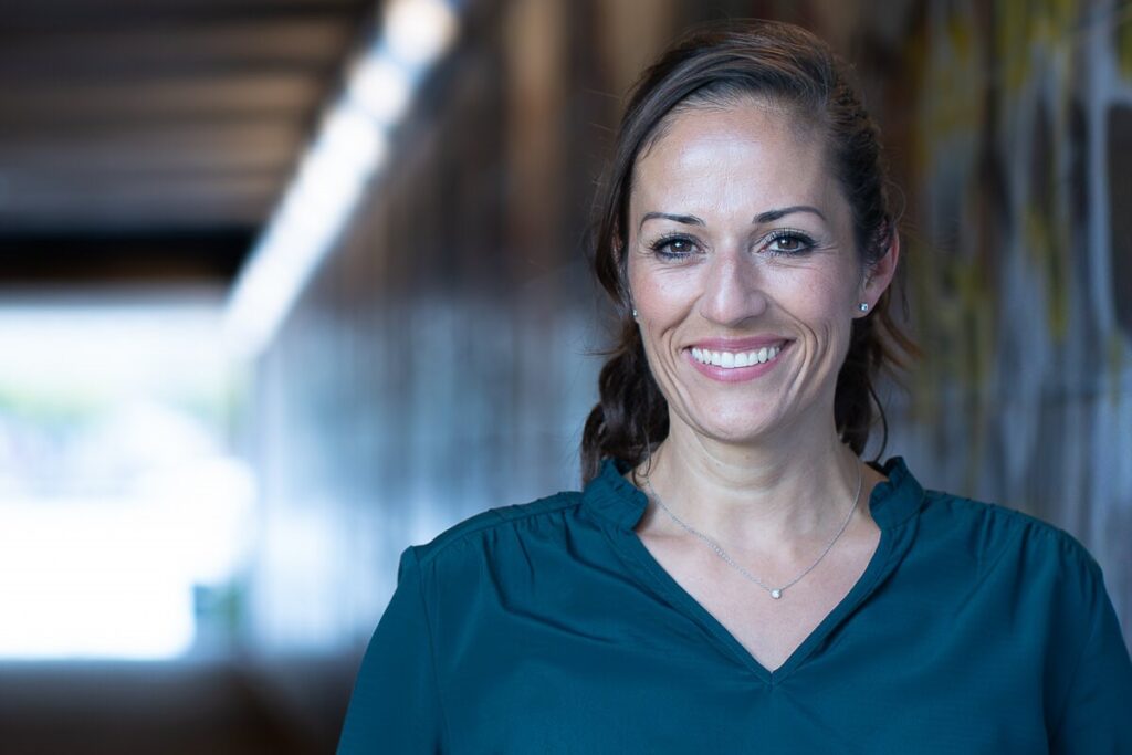 Business Portrait Frau für Website Hamburg